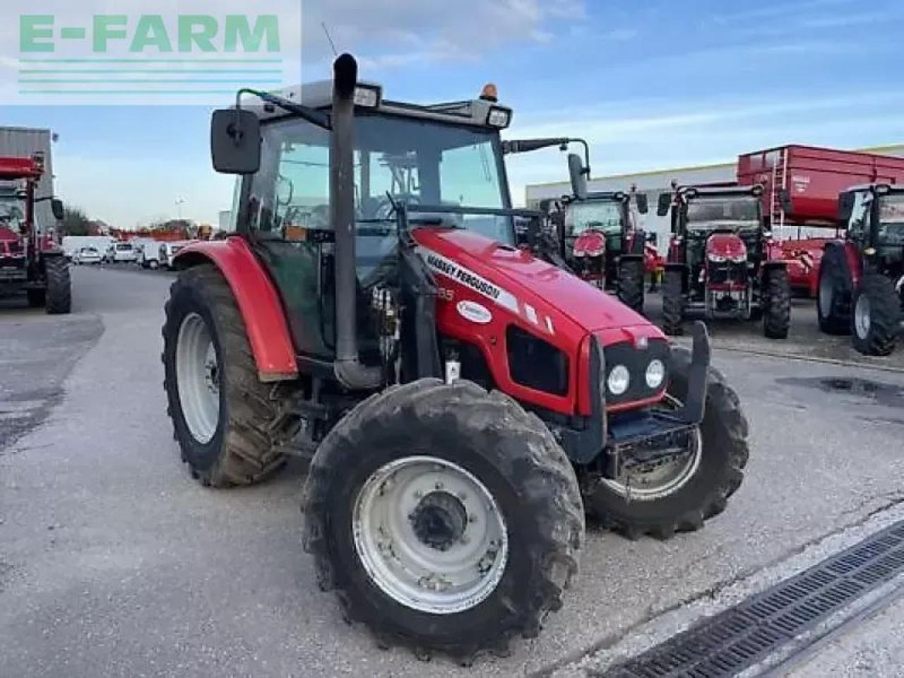 Massey Ferguson 5455 - Tractor: afbeelding 2 Massey Ferguson 5455 - Tractor: afbeelding 2