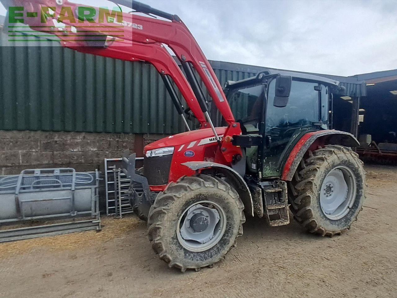 Massey Ferguson 5711 DYNA 4 - Tractor: afbeelding 1 Massey Ferguson 5711 DYNA 4 - Tractor: afbeelding 1