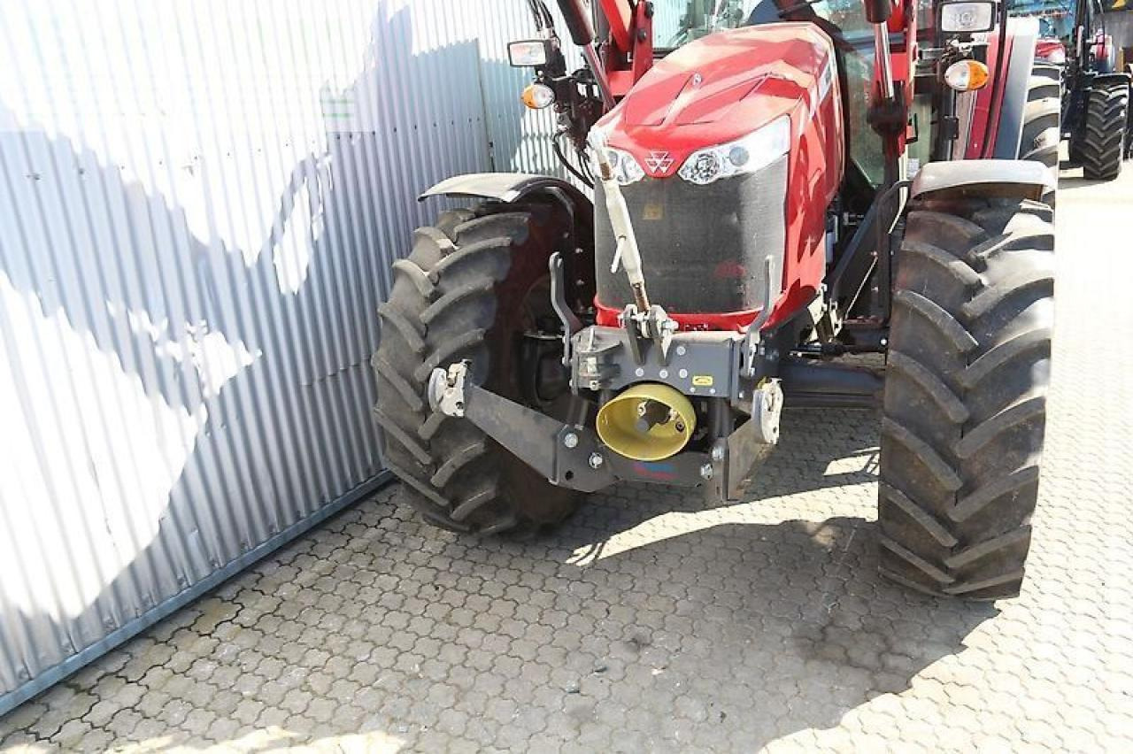 Massey Ferguson 5711 - Tractor: afbeelding 3 Massey Ferguson 5711 - Tractor: afbeelding 3