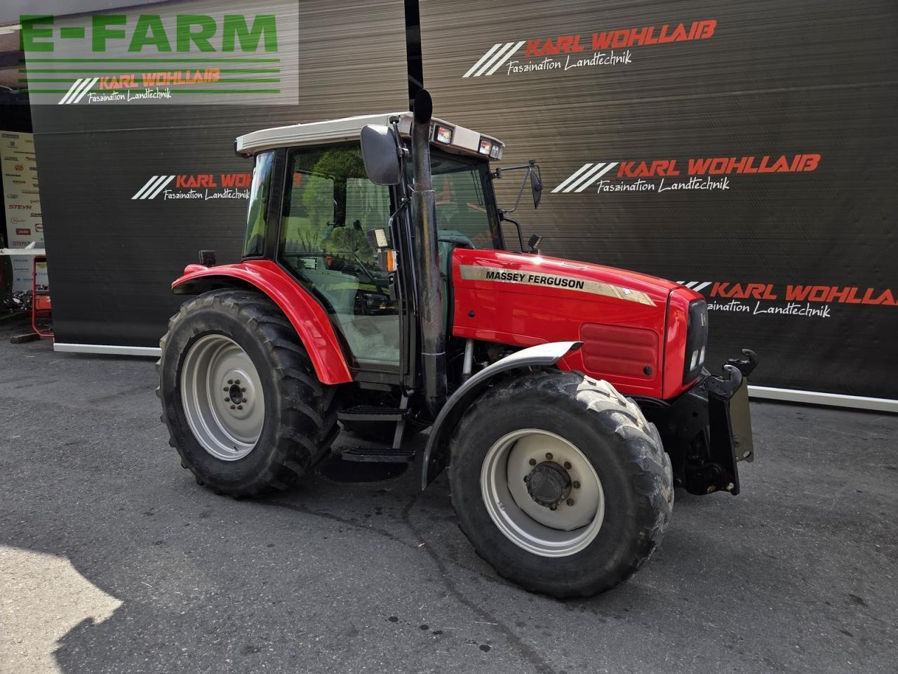 Massey Ferguson 6235-4 - Tractor: afbeelding 3 Massey Ferguson 6235-4 - Tractor: afbeelding 3
