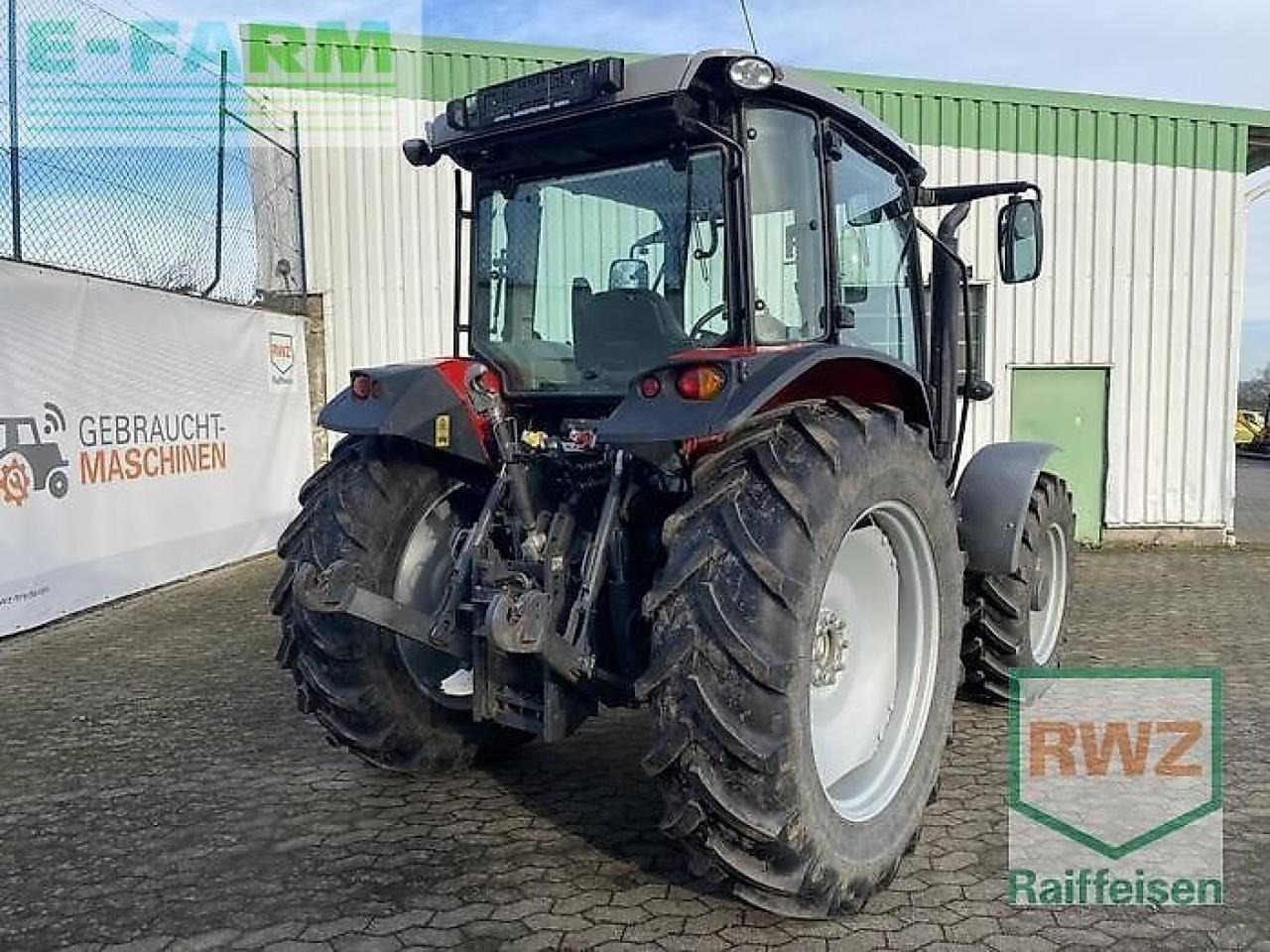 Massey Ferguson 6712 - Tractor: afbeelding 2 Massey Ferguson 6712 - Tractor: afbeelding 2