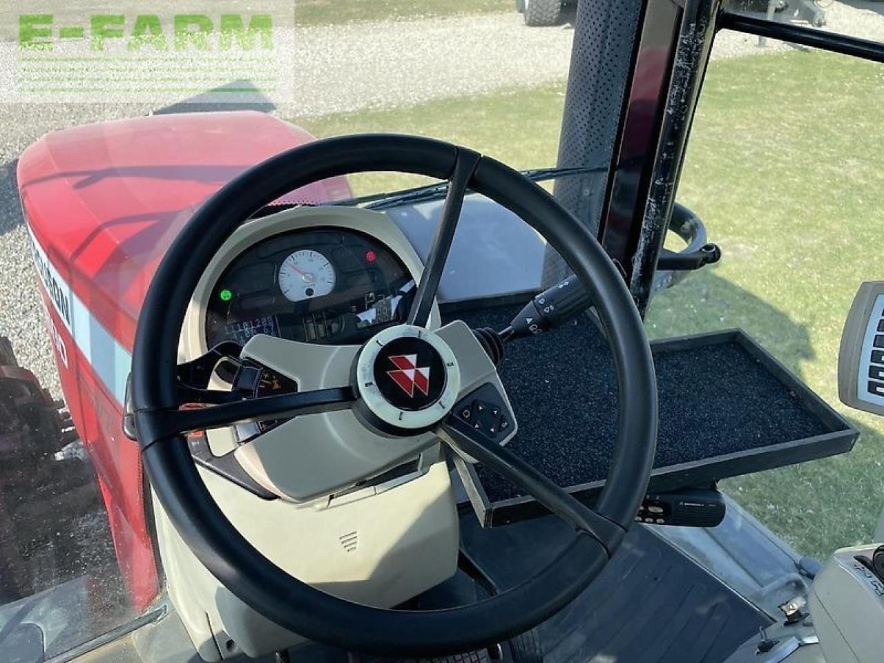 Massey Ferguson 8690 - Tractor: afbeelding 3 Massey Ferguson 8690 - Tractor: afbeelding 3