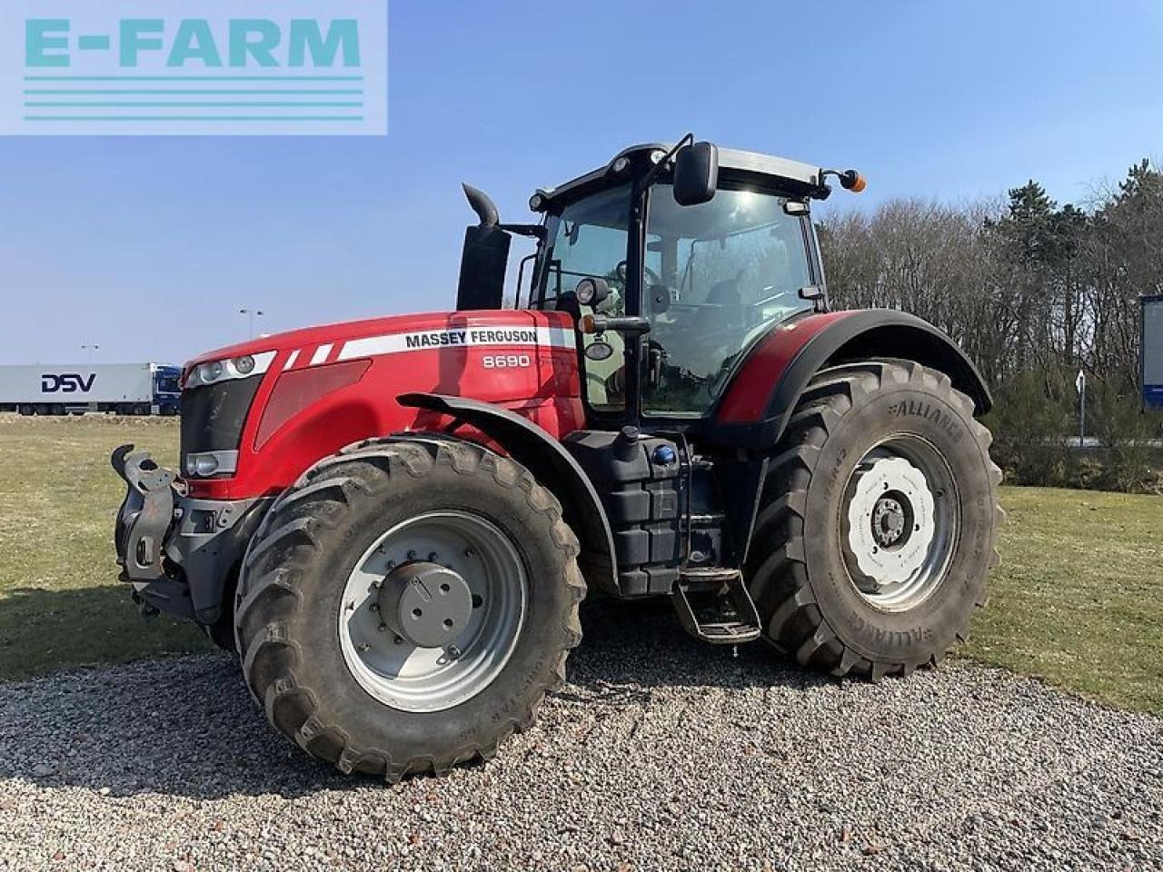 Massey Ferguson 8690 - Tractor: afbeelding 1 Massey Ferguson 8690 - Tractor: afbeelding 1