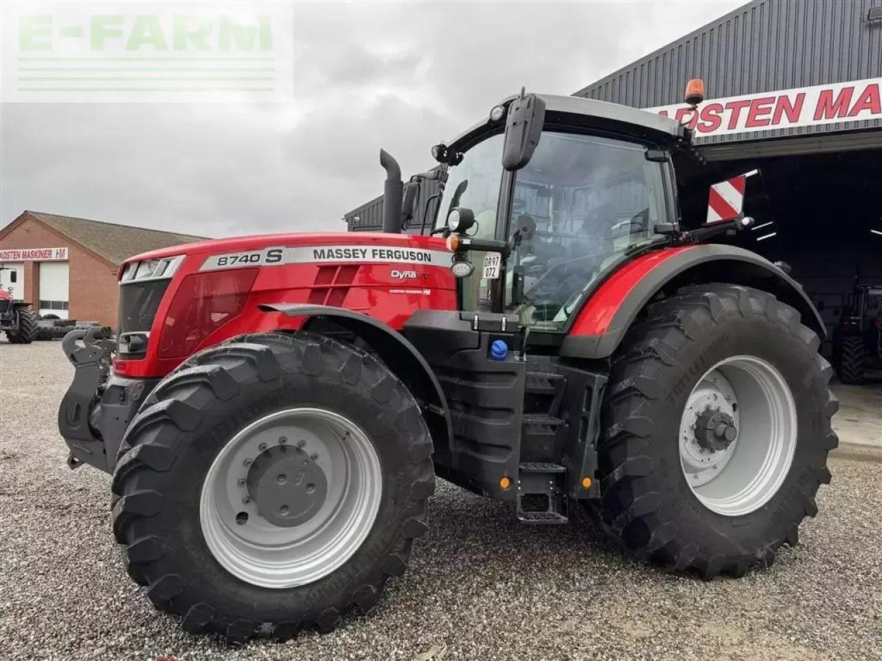 Massey Ferguson 8740s dyna vt exclusive Exclusive - Tractor: afbeelding 2 Massey Ferguson 8740s dyna vt exclusive Exclusive - Tractor: afbeelding 2