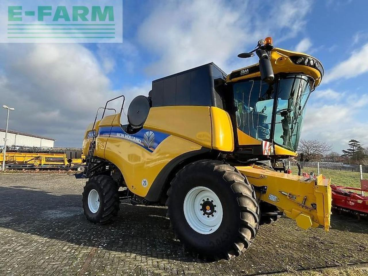 New Holland cx 6.90 schüttler mähdrescher + 7,6m sw + sww - Maaidorser: afbeelding 3 New Holland cx 6.90 schüttler mähdrescher + 7,6m sw + sww - Maaidorser: afbeelding 3