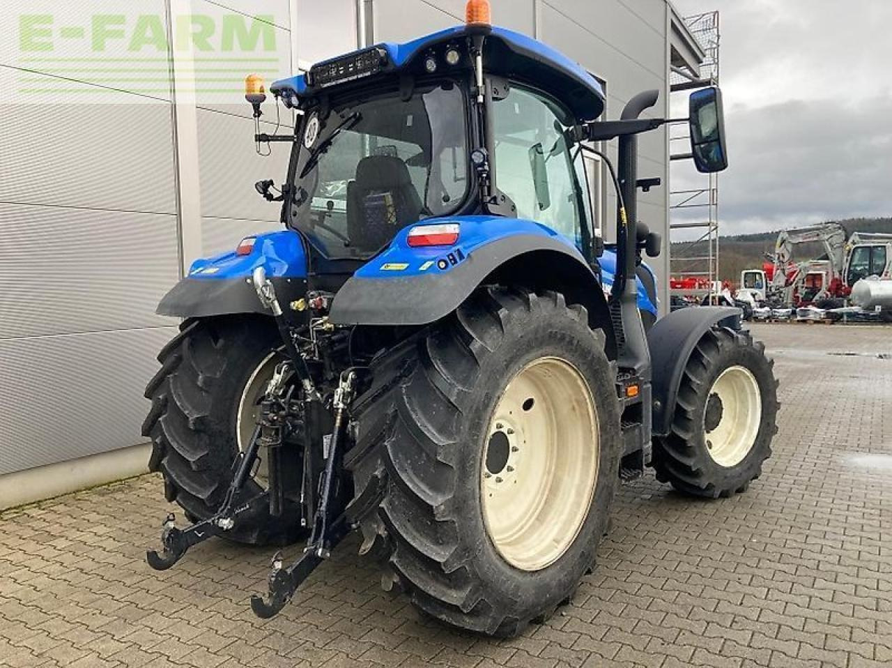 New Holland t 6.145 ec - Tractor: afbeelding 3 New Holland t 6.145 ec - Tractor: afbeelding 3