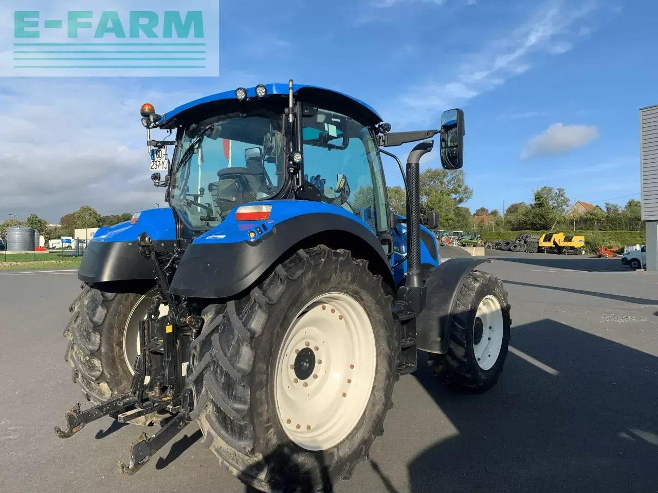 New Holland t5.120 dynamic command - Tractor: afbeelding 4 New Holland t5.120 dynamic command - Tractor: afbeelding 4