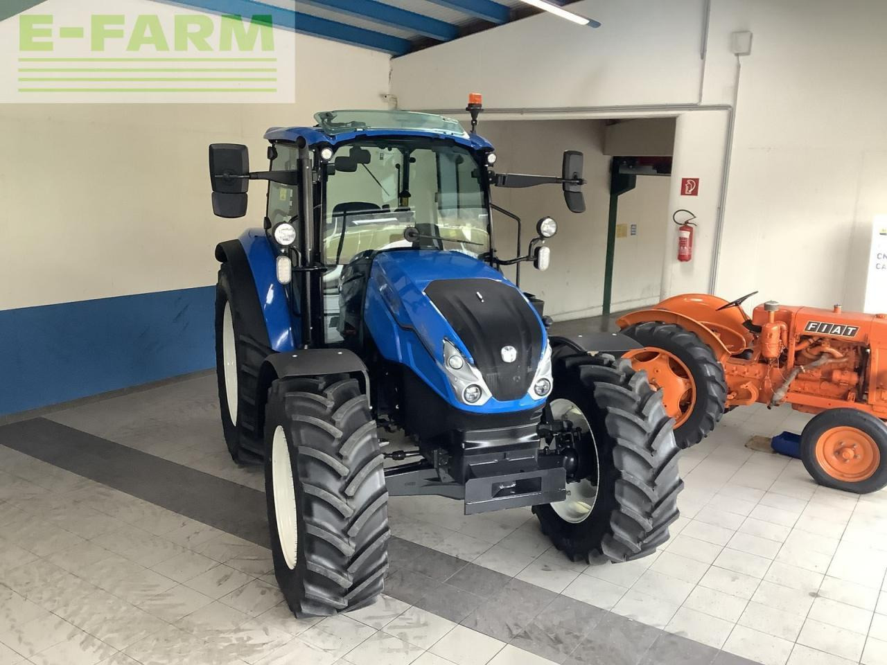 New Holland t5.90 dual command - Tractor: afbeelding 1 New Holland t5.90 dual command - Tractor: afbeelding 1