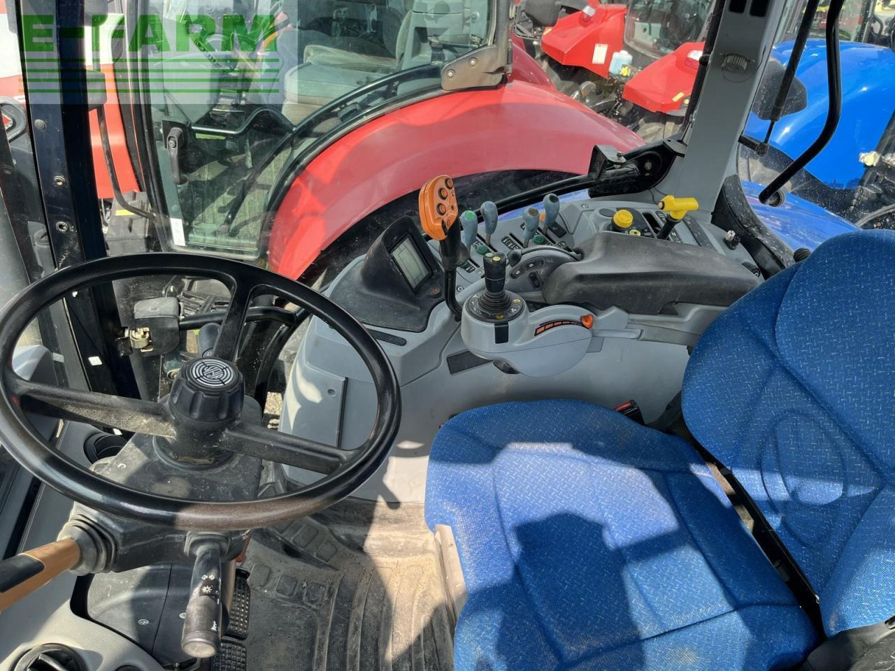 New Holland t6090 range & power command - Tractor: afbeelding 5 New Holland t6090 range & power command - Tractor: afbeelding 5