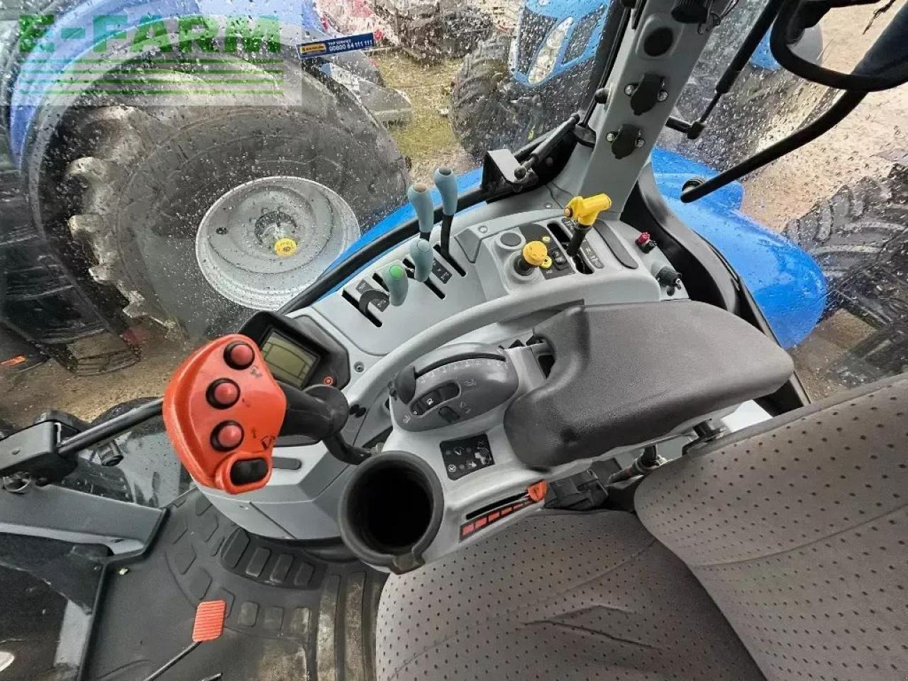New Holland t7.210 classic - Tractor: afbeelding 4 New Holland t7.210 classic - Tractor: afbeelding 4