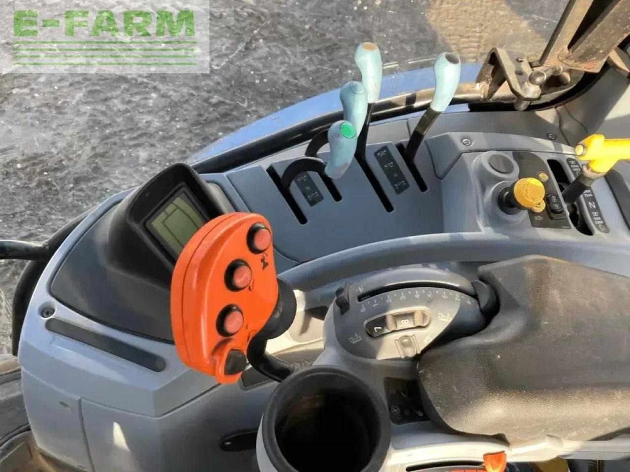 New Holland t7.210 rc s5 - Tractor: afbeelding 4 New Holland t7.210 rc s5 - Tractor: afbeelding 4