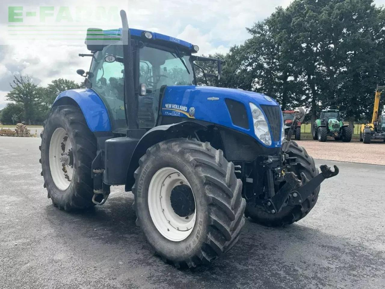 New Holland t7.235 auto command - Tractor: afbeelding 2 New Holland t7.235 auto command - Tractor: afbeelding 2
