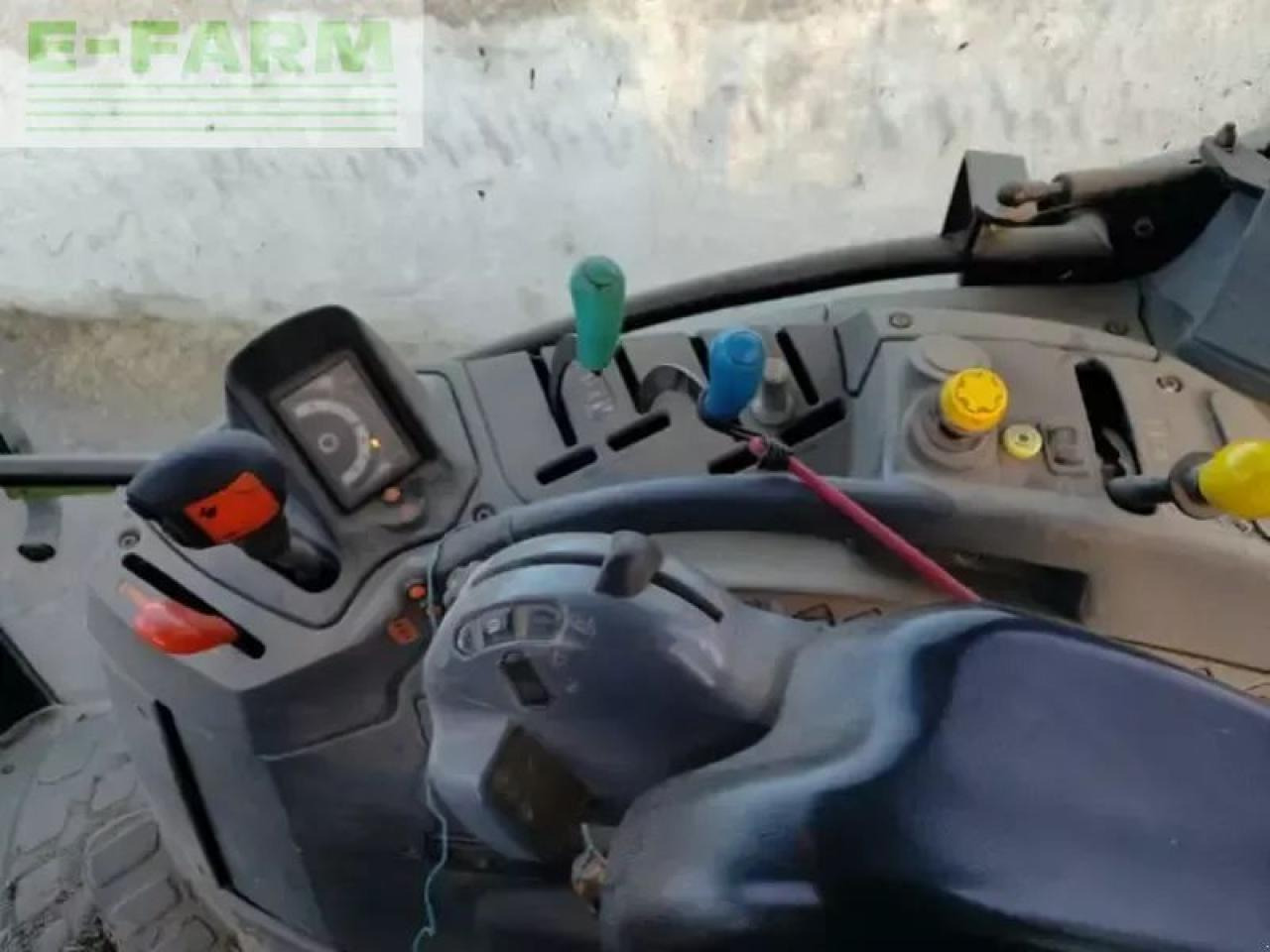 New Holland tsa 125 - Tractor: afbeelding 4 New Holland tsa 125 - Tractor: afbeelding 4