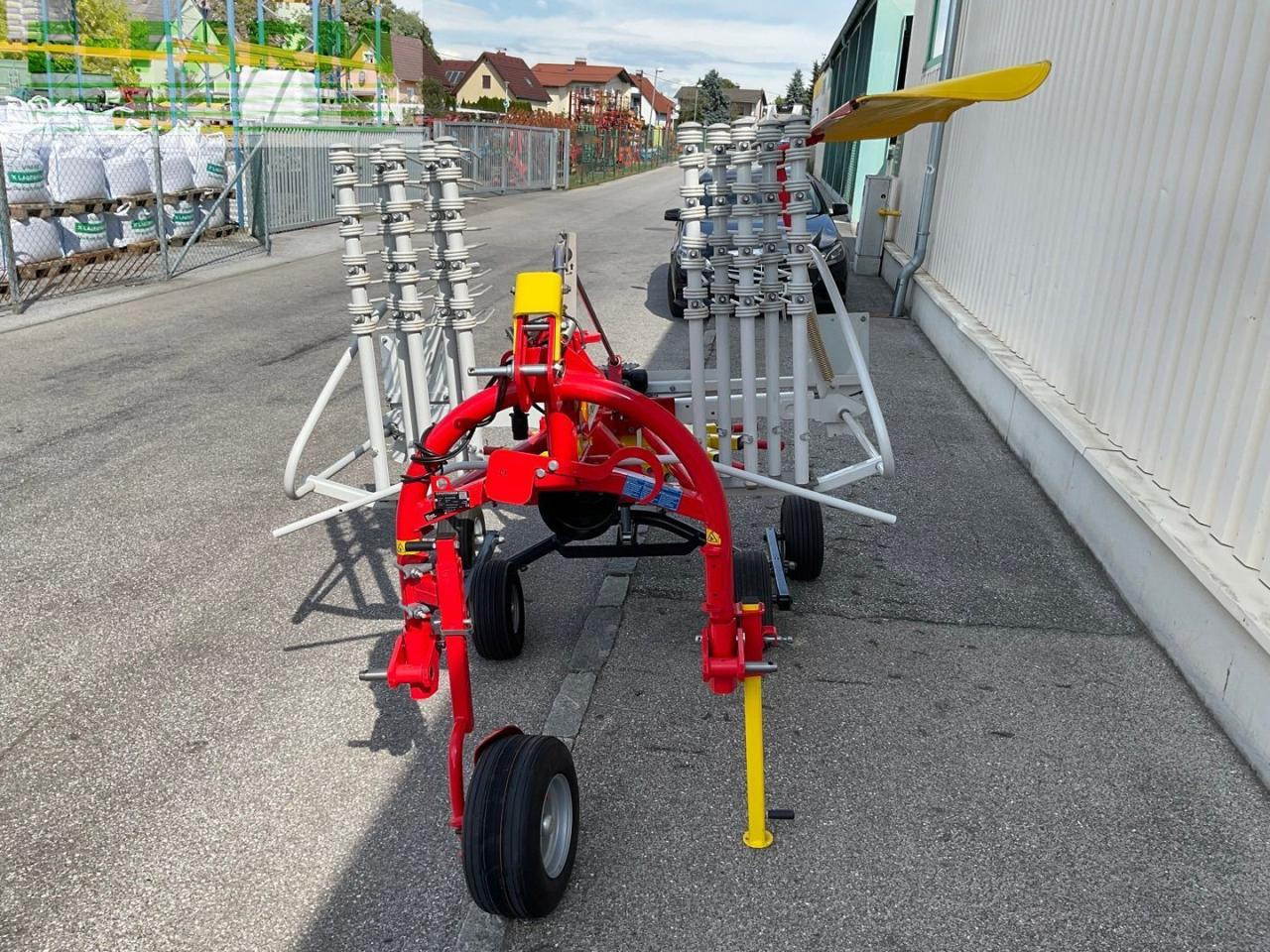 Pöttinger TOP 342 - Hooischudder: afbeelding 3 Pöttinger TOP 342 - Hooischudder: afbeelding 3