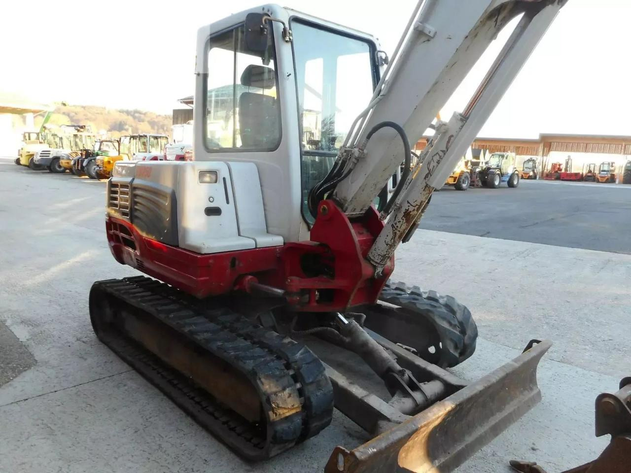 Takeuchi tb 250 mit powertilt + hydr. sw + 3 löffel - Minigraafmachine: afbeelding 5 Takeuchi tb 250 mit powertilt + hydr. sw + 3 löffel - Minigraafmachine: afbeelding 5