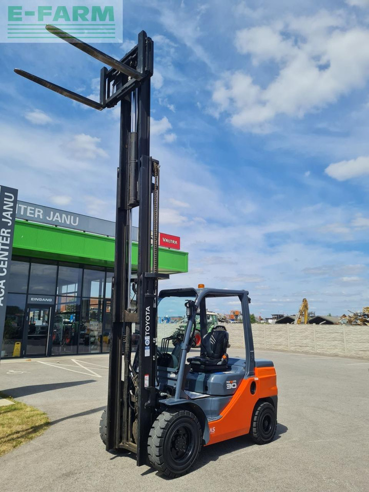 Toyota 52-8fdf30 - Heftruck: afbeelding 2 Toyota 52-8fdf30 - Heftruck: afbeelding 2