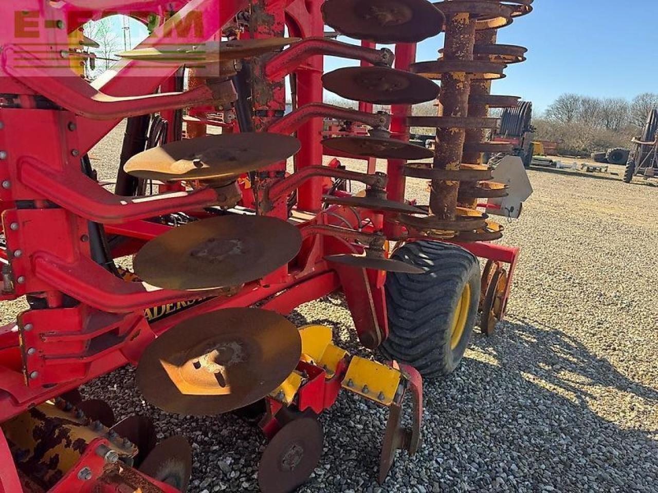 Väderstad carrier xl 825 - Schijveneg: afbeelding 4 Väderstad carrier xl 825 - Schijveneg: afbeelding 4