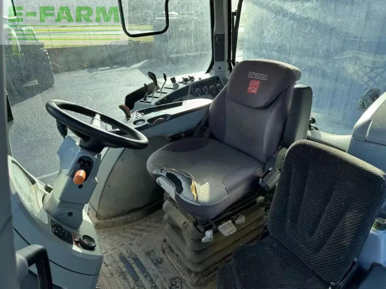 Valtra n 104 h5 - Tractor: afbeelding 5 Valtra n 104 h5 - Tractor: afbeelding 5