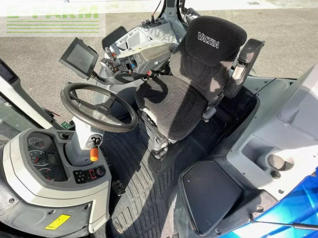 Tractor Valtra n 154: afbeelding 8 Tractor Valtra n 154: afbeelding 8