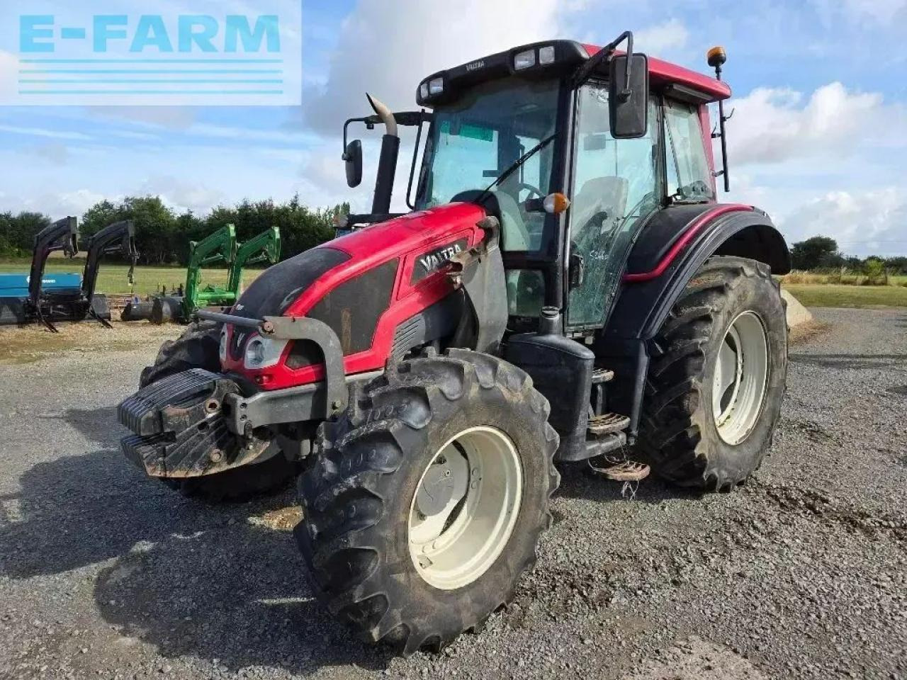 Valtra n103 - Tractor: afbeelding 1 Valtra n103 - Tractor: afbeelding 1