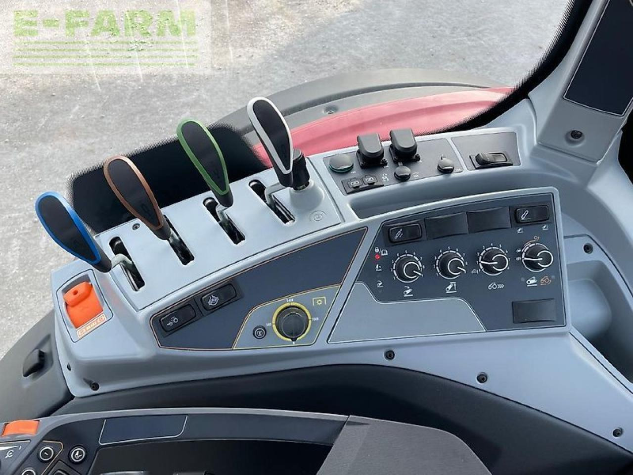Tractor Valtra n155: afbeelding 15