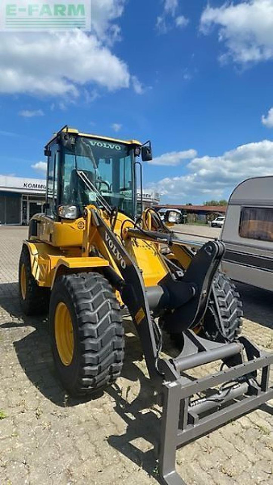 Volvo volvo l 30 - Minigraafmachine: afbeelding 2 Volvo volvo l 30 - Minigraafmachine: afbeelding 2