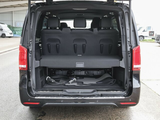 MERCEDES-BENZ EQV 300 Avantgarde,lang,6Sitze,2xSchiebetür el.... - Personenvervoer, Elektrische bedrijfswagen: afbeelding 2 MERCEDES-BENZ EQV 300 Avantgarde,lang,6Sitze,2xSchiebetür el.... - Personenvervoer, Elektrische bedrijfswagen: afbeelding 2