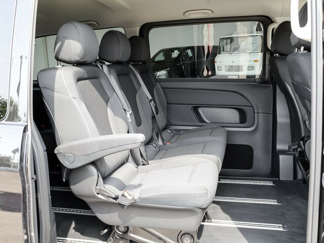 MERCEDES-BENZ EQV 300 Extralang,8Sitze,2elektr.Schiebetür,LED - Minibus, Elektrische bus: afbeelding 5 MERCEDES-BENZ EQV 300 Extralang,8Sitze,2elektr.Schiebetür,LED - Minibus, Elektrische bus: afbeelding 5