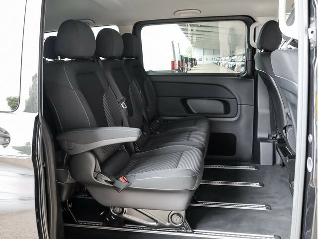 MERCEDES-BENZ EQV 300 Extralang,8Sitze,2elektr.Schiebetür,LED - Minibus, Elektrische bus: afbeelding 5 MERCEDES-BENZ EQV 300 Extralang,8Sitze,2elektr.Schiebetür,LED - Minibus, Elektrische bus: afbeelding 5