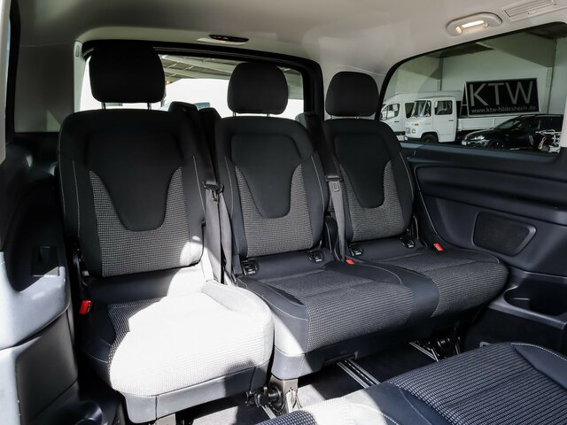 MERCEDES-BENZ EQV 300 lang,7Sitze,2xKlima,2xSchiebetür el.,LED... - Personenvervoer, Elektrische bedrijfswagen: afbeelding 4 MERCEDES-BENZ EQV 300 lang,7Sitze,2xKlima,2xSchiebetür el.,LED... - Personenvervoer, Elektrische bedrijfswagen: afbeelding 4