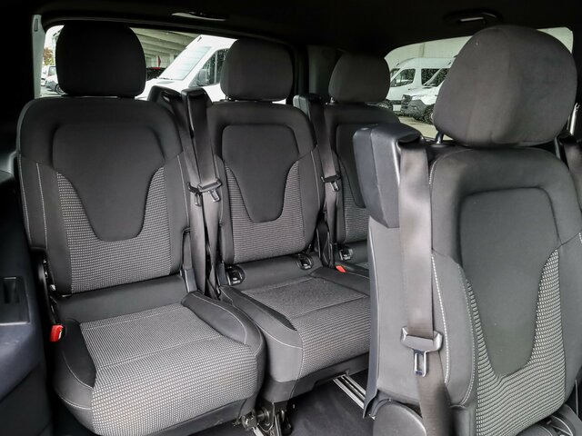 MERCEDES-BENZ EQV 300 lang,8Sitzer,2xSchiebetür,360°Kamera... - Minibus, Elektrische bus: afbeelding 4 MERCEDES-BENZ EQV 300 lang,8Sitzer,2xSchiebetür,360°Kamera... - Minibus, Elektrische bus: afbeelding 4