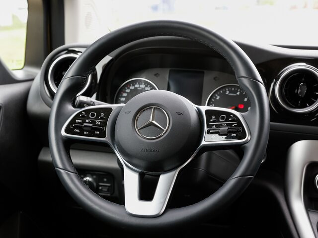 MERCEDES-BENZ T 180 Progressive,AHK,LED,Navi,Kamera,Tempomat... - Personenvervoer: afbeelding 5 MERCEDES-BENZ T 180 Progressive,AHK,LED,Navi,Kamera,Tempomat... - Personenvervoer: afbeelding 5