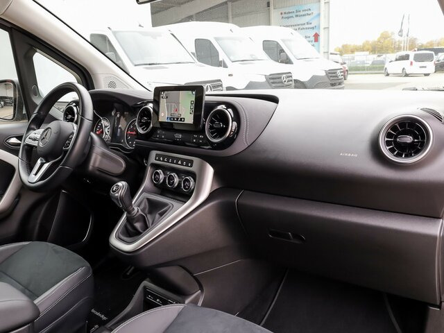 MERCEDES-BENZ T 180 Progressive,AMF Rollstuhlrampe,LED,Navi... - Personenvervoer: afbeelding 5 MERCEDES-BENZ T 180 Progressive,AMF Rollstuhlrampe,LED,Navi... - Personenvervoer: afbeelding 5