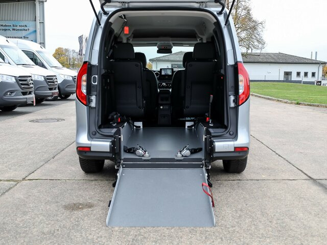 MERCEDES-BENZ T 180 Progressive,AMF Rollstuhlrampe,LED,Navi... - Personenvervoer: afbeelding 2 MERCEDES-BENZ T 180 Progressive,AMF Rollstuhlrampe,LED,Navi... - Personenvervoer: afbeelding 2