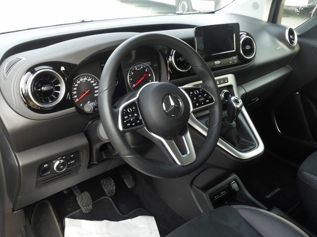 MERCEDES-BENZ T 180 Progressive,MBUX,LED,Navi,Kamera,Tempomat... - Personenvervoer: afbeelding 4 MERCEDES-BENZ T 180 Progressive,MBUX,LED,Navi,Kamera,Tempomat... - Personenvervoer: afbeelding 4