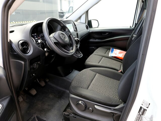 MERCEDES-BENZ Vito 114 Mixto,6 Sitzer,Klima,Navi,Tempomat... - Personenvervoer: afbeelding 2 MERCEDES-BENZ Vito 114 Mixto,6 Sitzer,Klima,Navi,Tempomat... - Personenvervoer: afbeelding 2