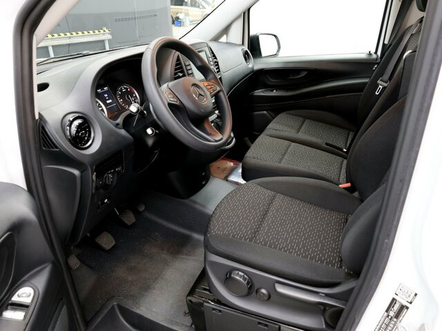MERCEDES-BENZ Vito 114 Mixto,6 Sitzer,Klima,Navi,Tempomat... - Kleine bestelwagen: afbeelding 2 MERCEDES-BENZ Vito 114 Mixto,6 Sitzer,Klima,Navi,Tempomat... - Kleine bestelwagen: afbeelding 2