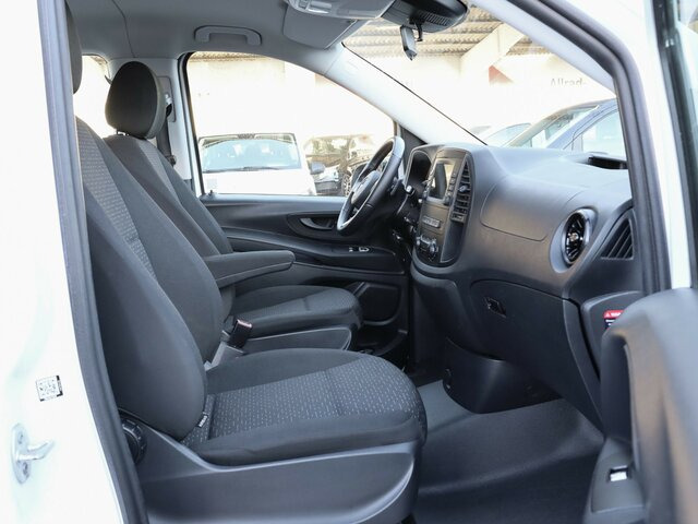 MERCEDES-BENZ Vito 114 TourerPro,Extralang,8Sitzer,Automatik... - Minibus, Personenvervoer: afbeelding 3 MERCEDES-BENZ Vito 114 TourerPro,Extralang,8Sitzer,Automatik... - Minibus, Personenvervoer: afbeelding 3