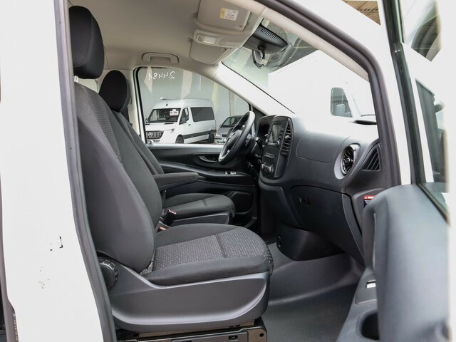 MERCEDES-BENZ Vito 114 TourerPro,Extralang,AMF Rollstuhlrampe... - Personenvervoer: afbeelding 3 MERCEDES-BENZ Vito 114 TourerPro,Extralang,AMF Rollstuhlrampe... - Personenvervoer: afbeelding 3