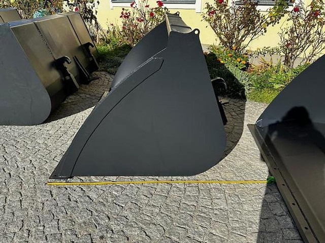 Big Volumenschaufel 200 cm mit Merlo ZM2 Aufnahme - Bak: afbeelding 5 Big Volumenschaufel 200 cm mit Merlo ZM2 Aufnahme - Bak: afbeelding 5