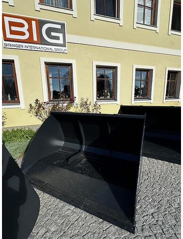 Big Volumenschaufel 200 cm mit Merlo ZM2 Aufnahme - Bak: afbeelding 1 Big Volumenschaufel 200 cm mit Merlo ZM2 Aufnahme - Bak: afbeelding 1