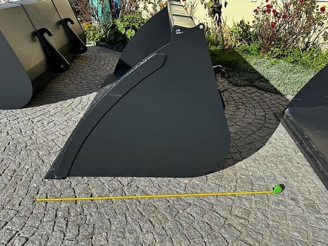 Big Volumenschaufel 250 cm mit Merlo ZM2 Aufnahme - Bak: afbeelding 4 Big Volumenschaufel 250 cm mit Merlo ZM2 Aufnahme - Bak: afbeelding 4