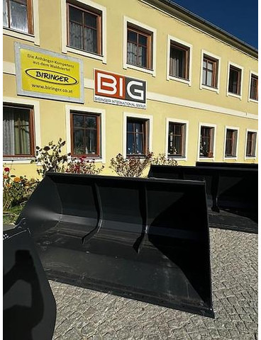Big Volumenschaufel 250 cm mit Merlo ZM2 Aufnahme - Bak: afbeelding 1 Big Volumenschaufel 250 cm mit Merlo ZM2 Aufnahme - Bak: afbeelding 1