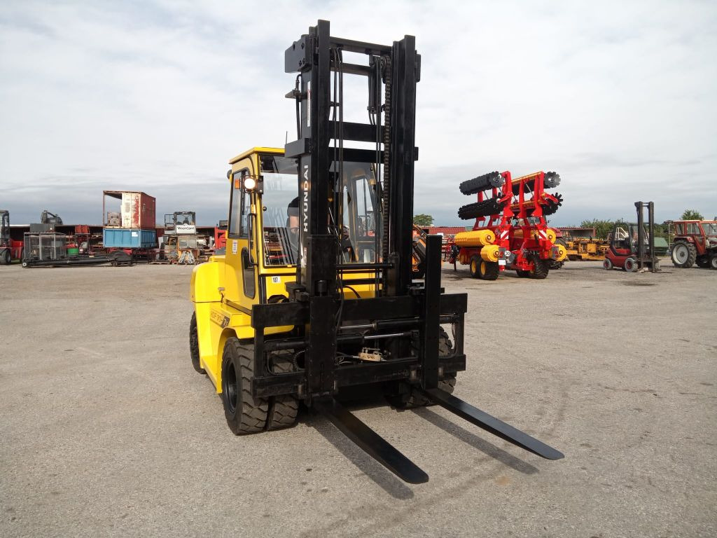 Hyundai HDF70-7 - Diesel heftruck: afbeelding 4 Hyundai HDF70-7 - Diesel heftruck: afbeelding 4