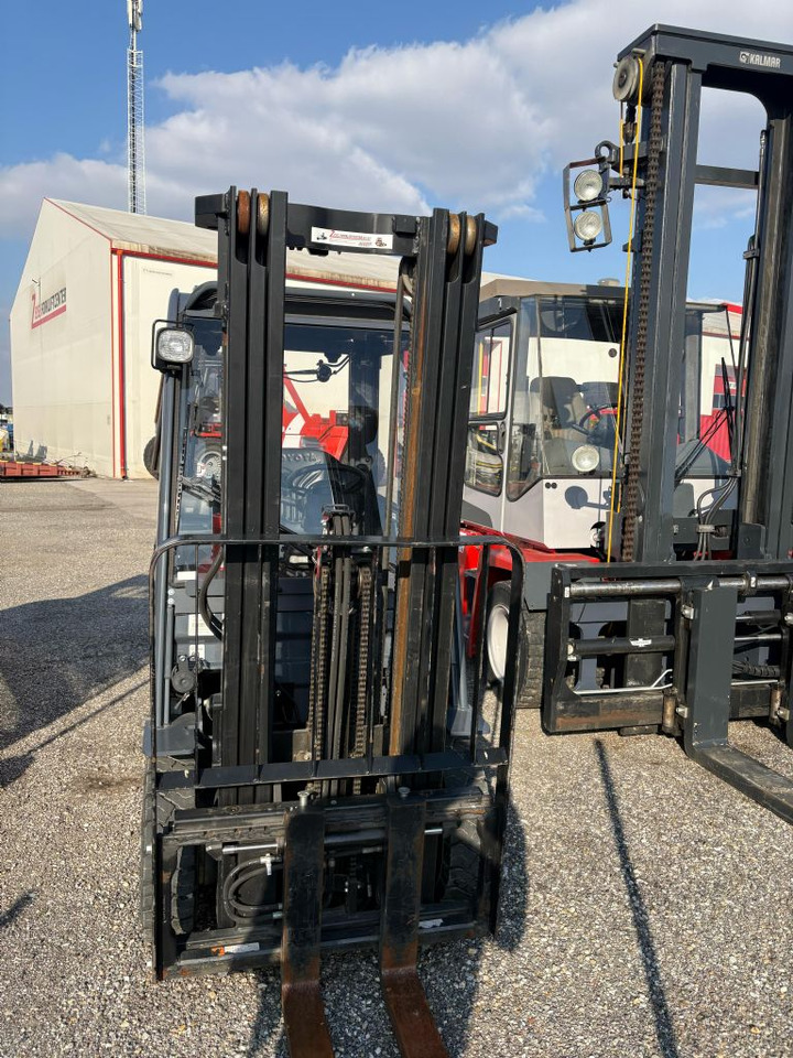 Toyota Tonero 02-8FGF15 - Heftruck: afbeelding 3 Toyota Tonero 02-8FGF15 - Heftruck: afbeelding 3