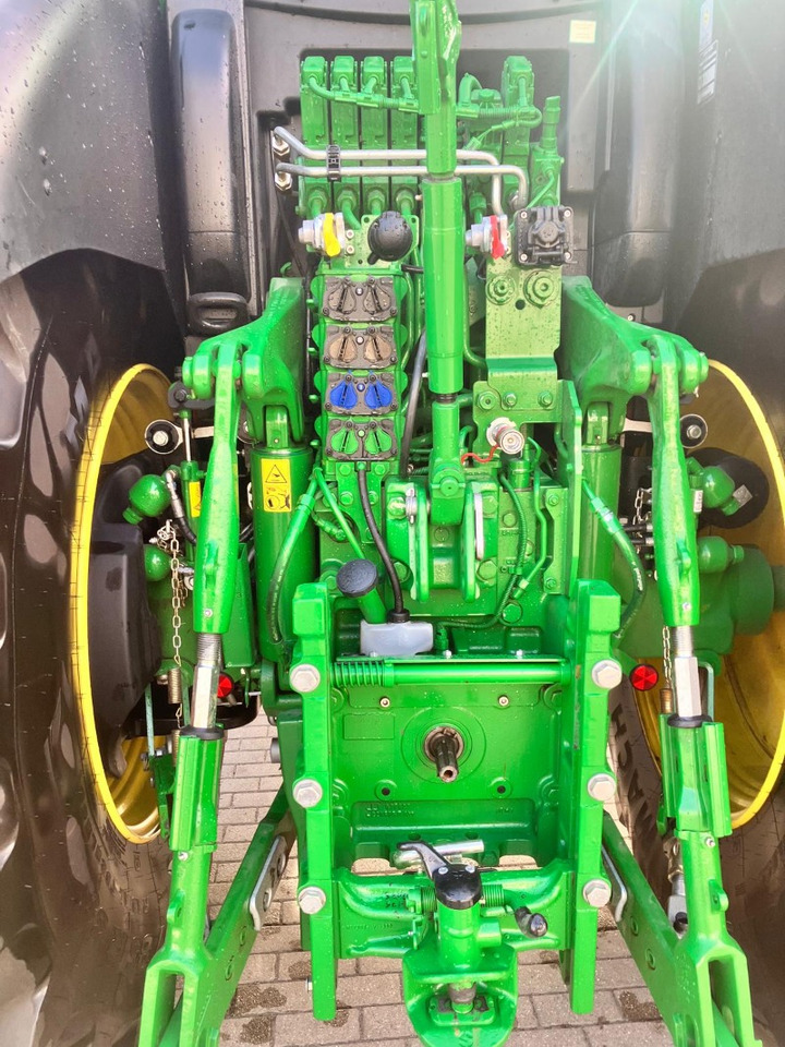 John Deere 6R 175 - Tractor: afbeelding 4 John Deere 6R 175 - Tractor: afbeelding 4