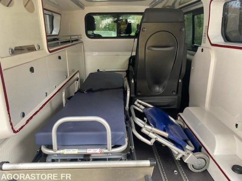 AMBULANCE FIAT TALENTO L1H1 120 CV - 2019 - 121 000km - Ambulance: afbeelding 3 AMBULANCE FIAT TALENTO L1H1 120 CV - 2019 - 121 000km - Ambulance: afbeelding 3