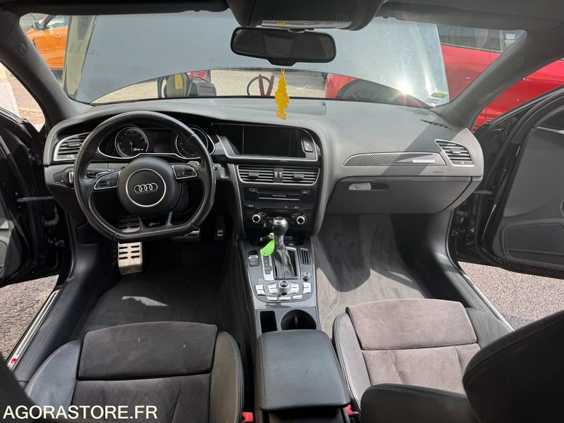 AUDI A4 RS4 - 2013 - 155 000KM - Personenwagen: afbeelding 5 AUDI A4 RS4 - 2013 - 155 000KM - Personenwagen: afbeelding 5