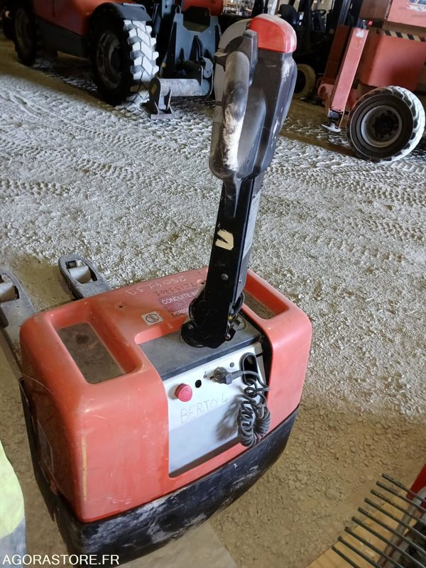 Transpalette électrique TOYOTA LWE130 - Andere machine: afbeelding 2 Transpalette électrique TOYOTA LWE130 - Andere machine: afbeelding 2