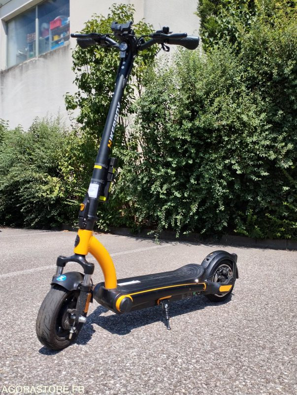 Trottinette Hikerboy Foxtrot Plus de 2021 n° 200258 - Andere machine: afbeelding 1 Trottinette Hikerboy Foxtrot Plus de 2021 n° 200258 - Andere machine: afbeelding 1